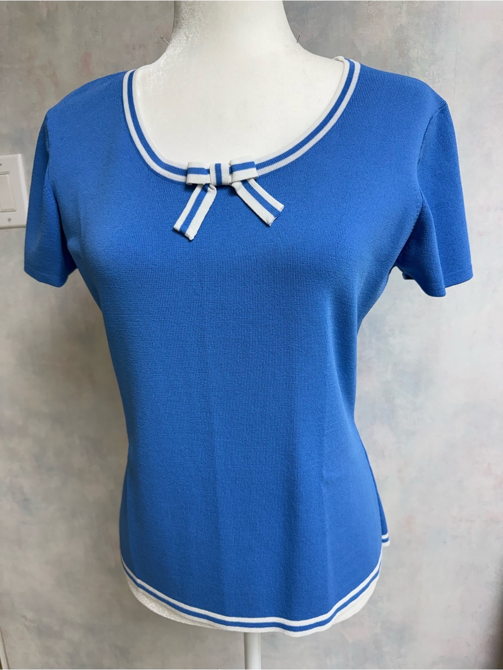 NWOT Dress Barn Sky Blue Sweater, round Neckline w/ Blue & White detail